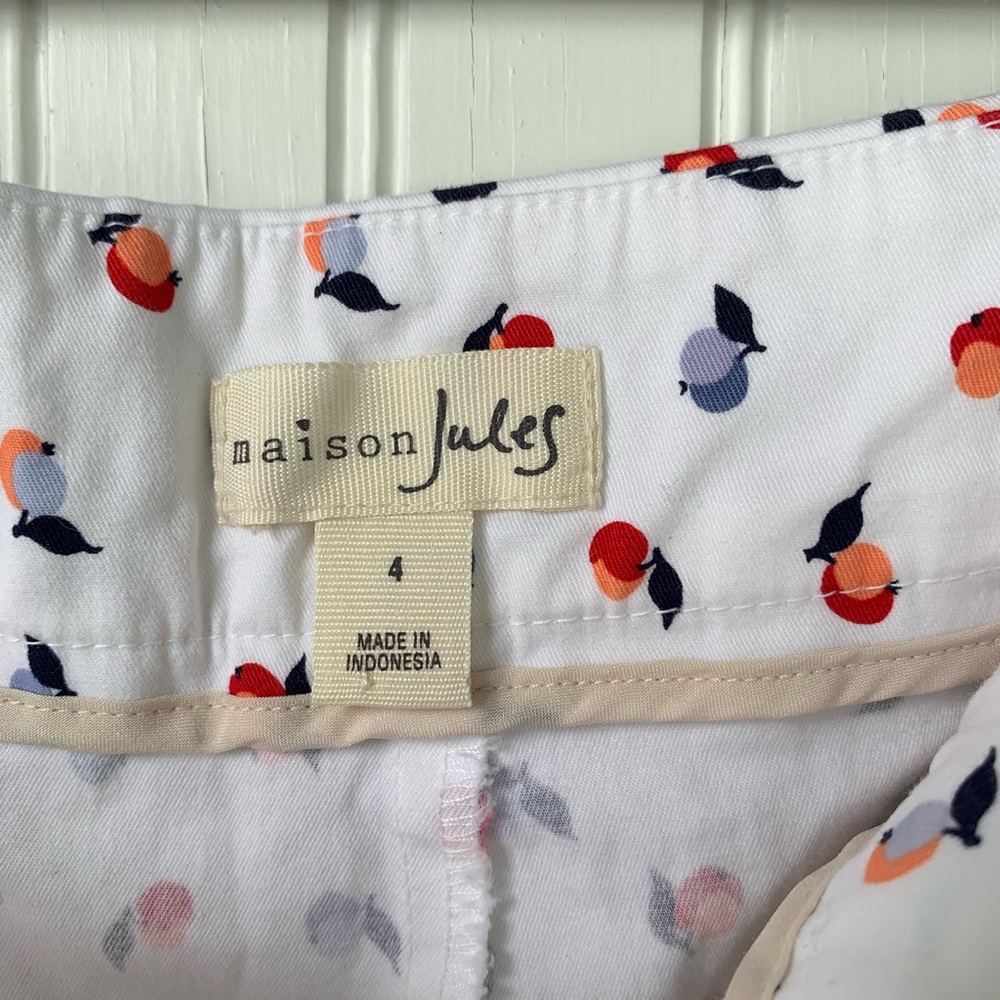 Madison Jules (Size 4) (NWOT) White with decorative design 2 front pockets - Picture 4 of 6